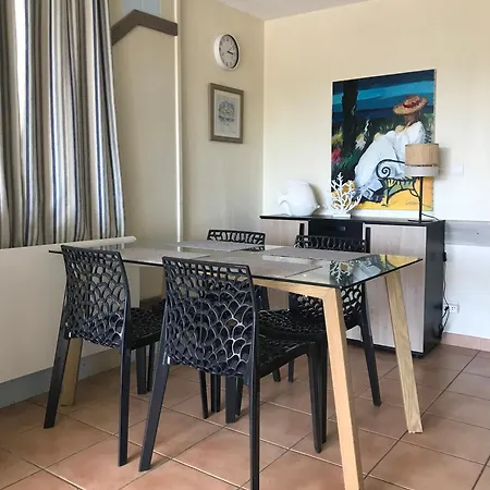 Apartment Joli T2 ,residence Royal Park,