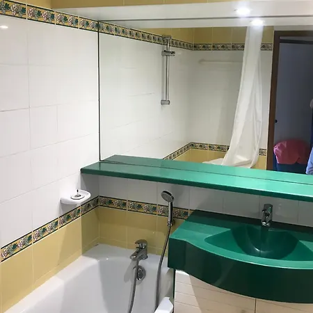 Apartment Joli T2 ,residence Royal Park,